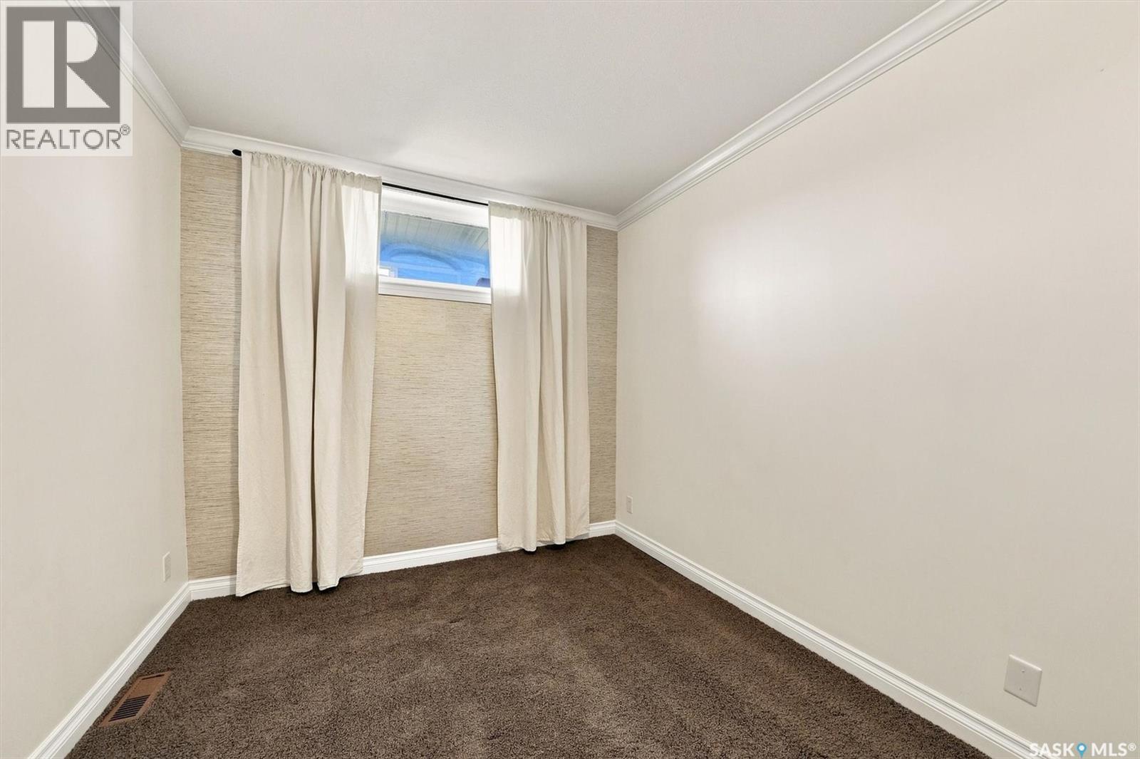 #211 225 Hassard CLOSE - Image 20