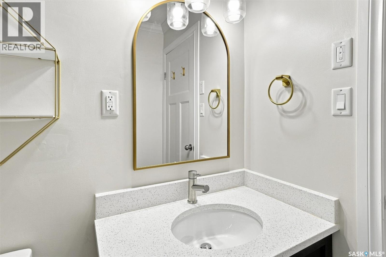 #211 225 Hassard CLOSE - Image 23