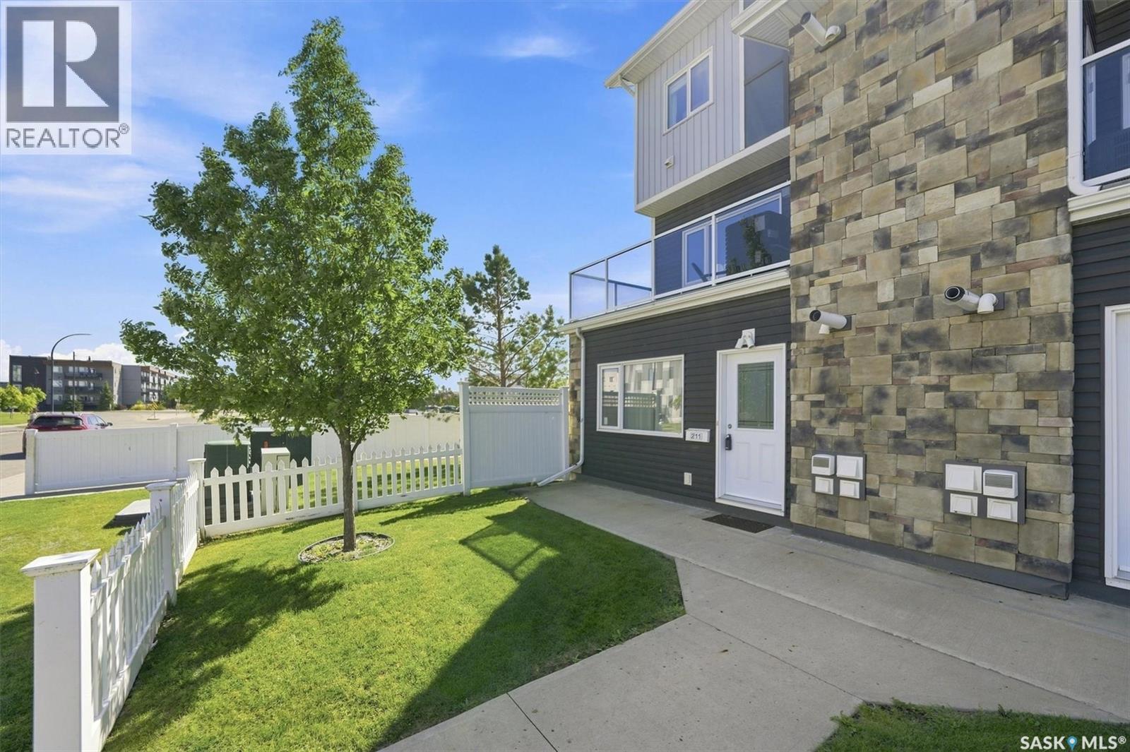 #211 225 Hassard CLOSE - Image 3