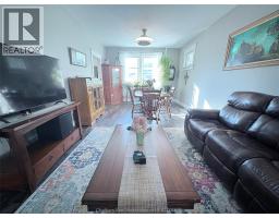 Kitchen - 158 Lorne Avenue, Chatham, ON N7M1S6 Photo 10