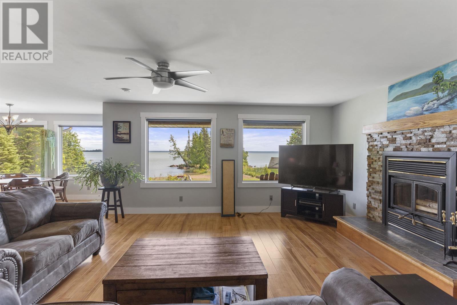 619 Grann DR - Image 4