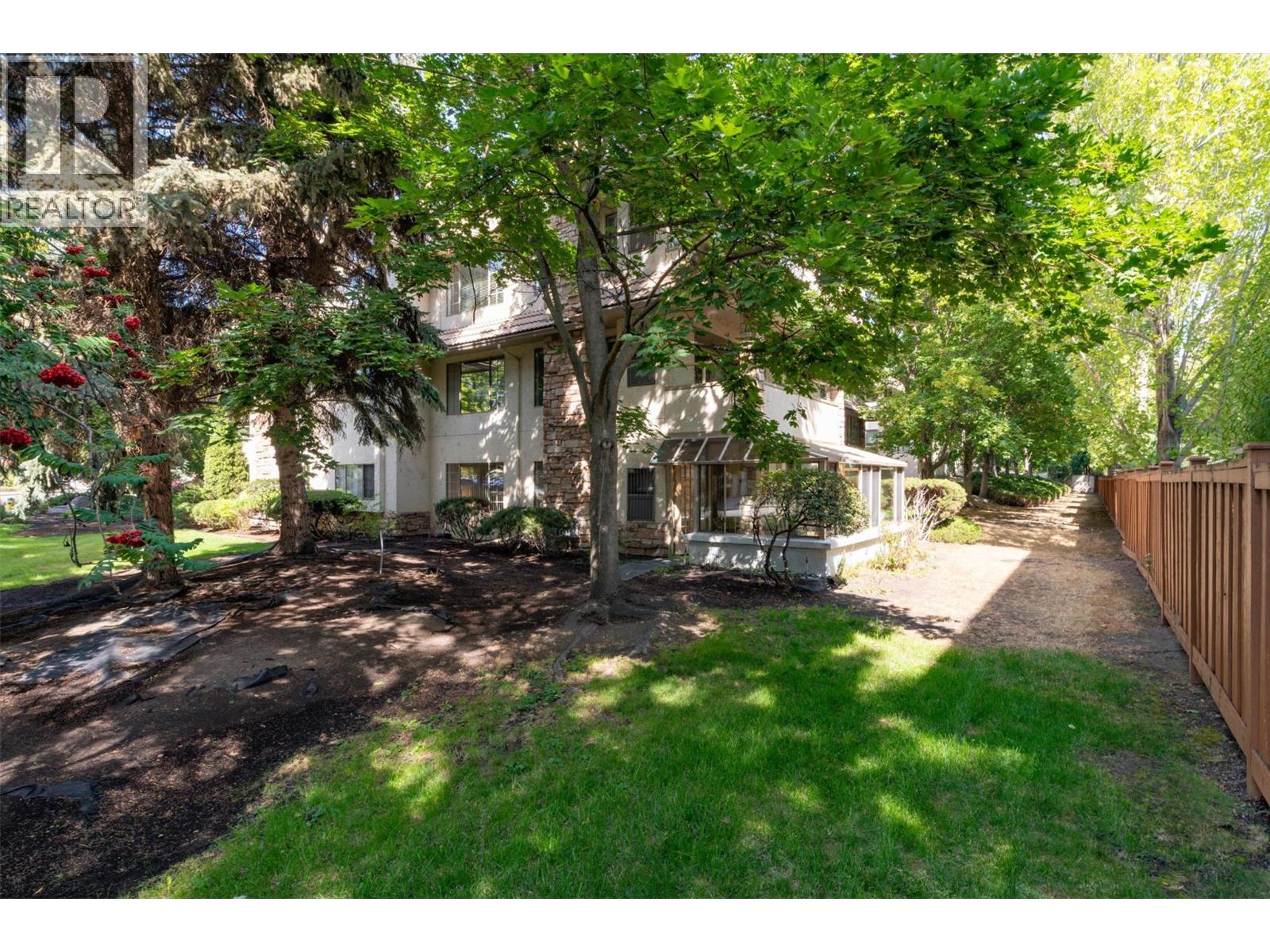101 3335 Richter Street, Kelowna