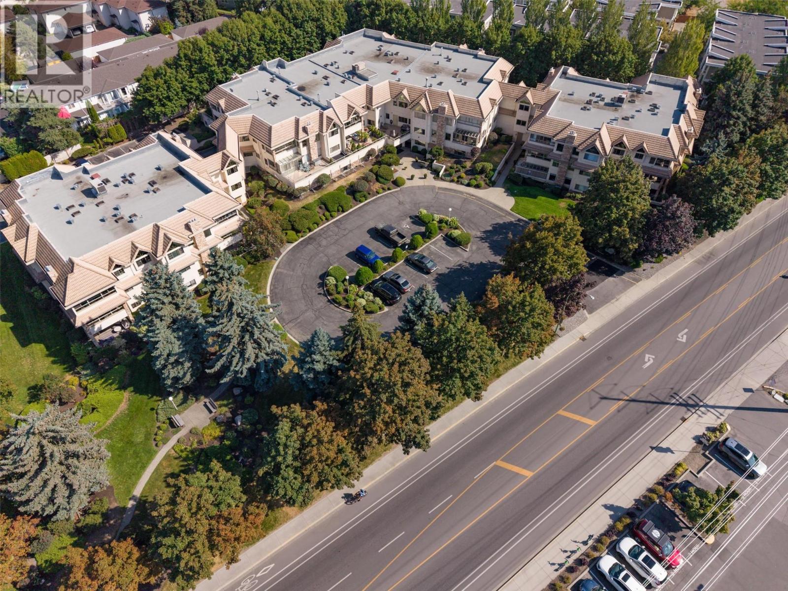 101 3335 Richter Street, Kelowna