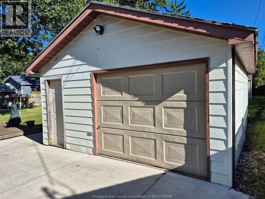 162 Munger AVENUE West - Image 3