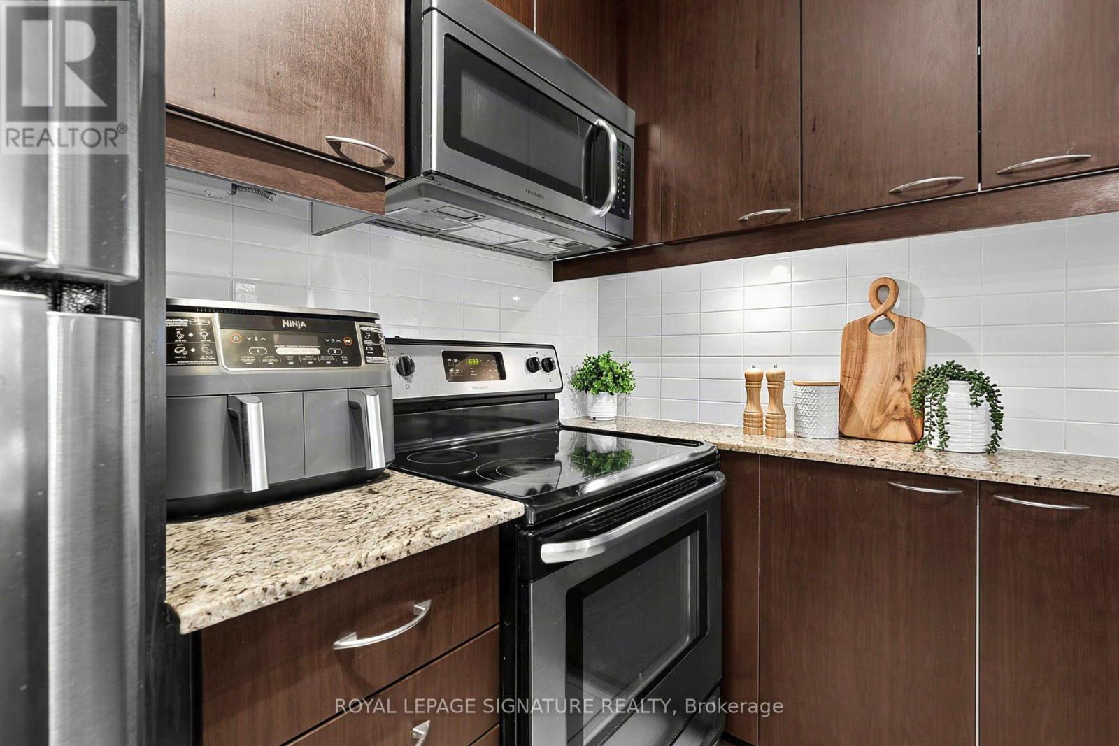 #3601 385 PRINCE OF WALES DRIVE - Image 20