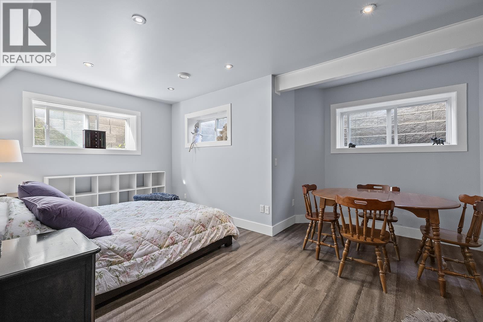  606 South Crest Drive, Kelowna