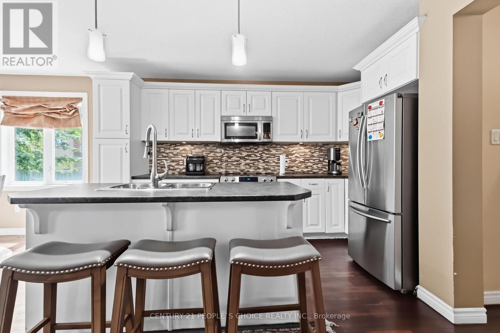 #15 400 SKYLINE AVENUE - Image 11