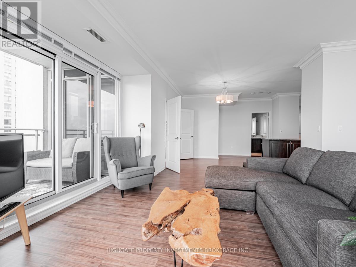 #2506 628 FLEET STREET - Image 4