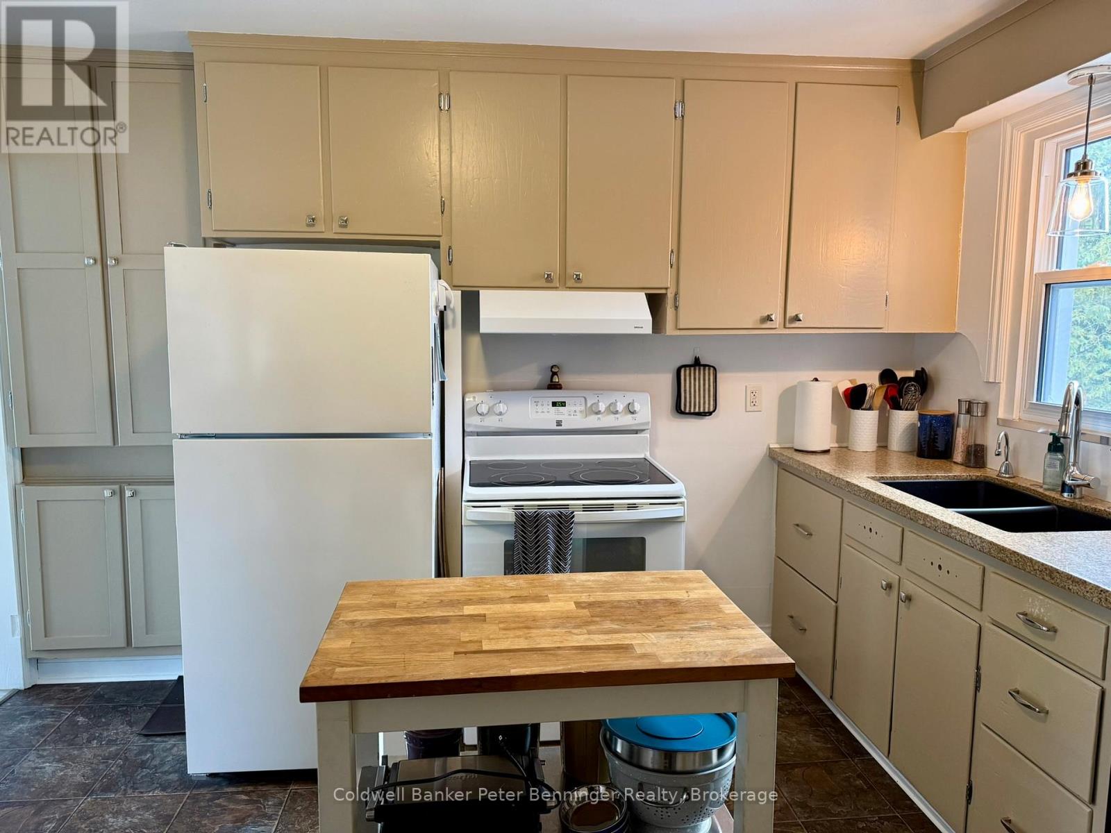 501 NAPIER STREET - 10
