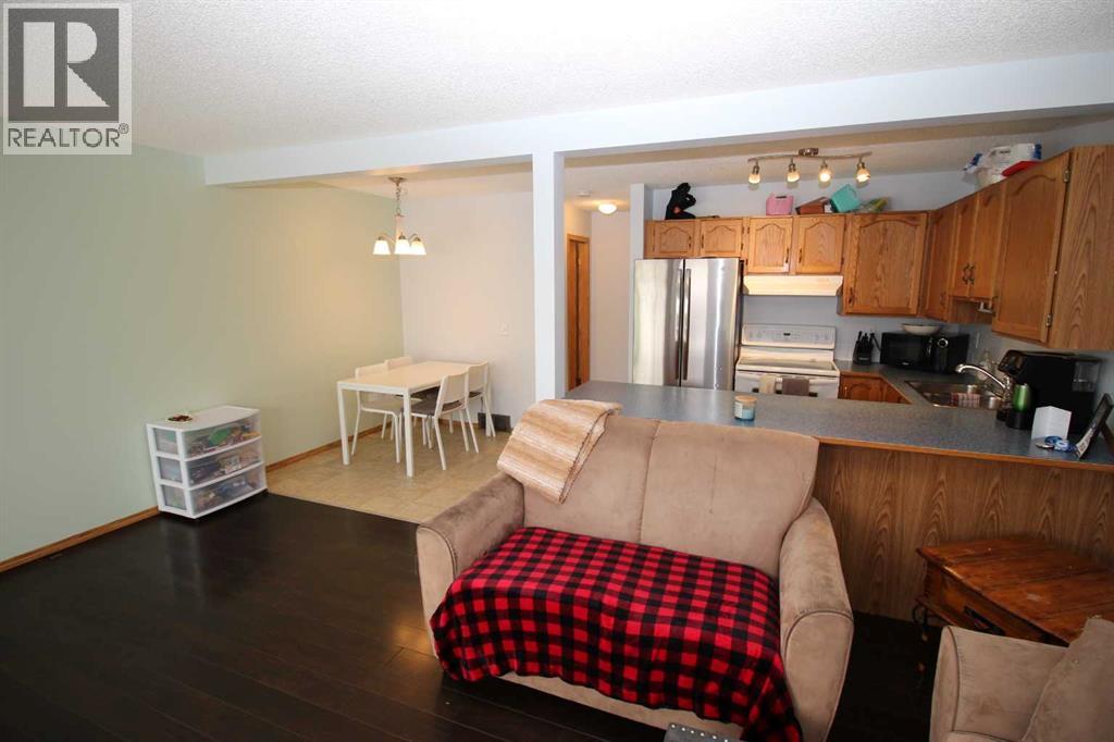 215 Millview Green SW - 6
