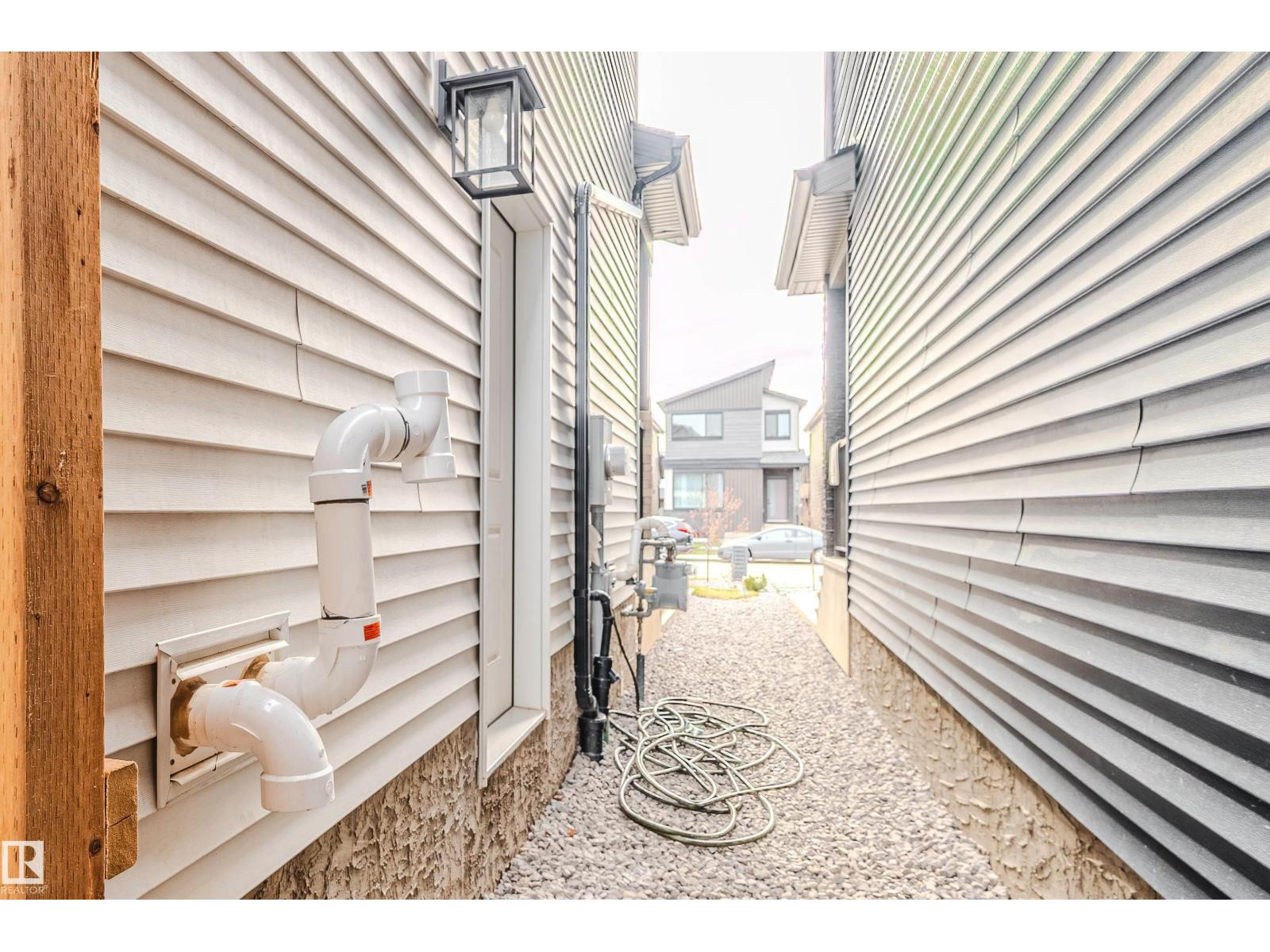 219 28 ST SW - 31