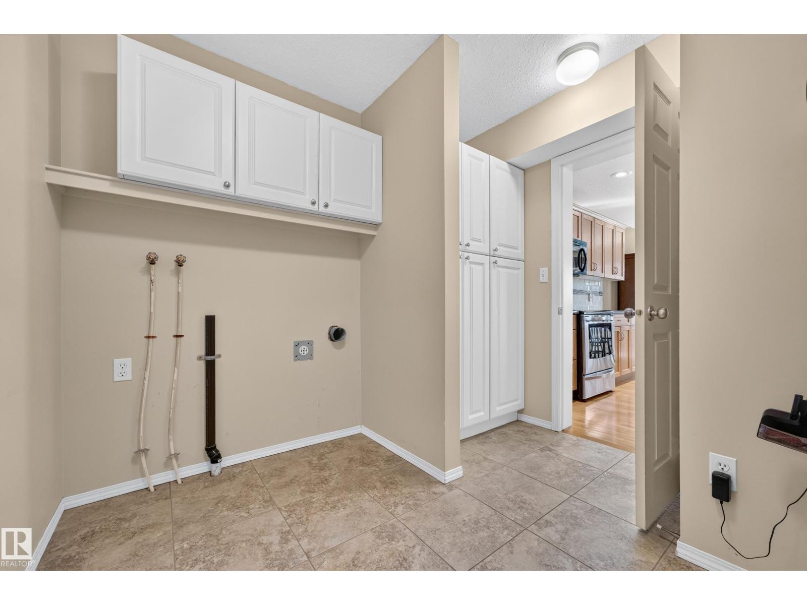 58 CARSON DR - 23