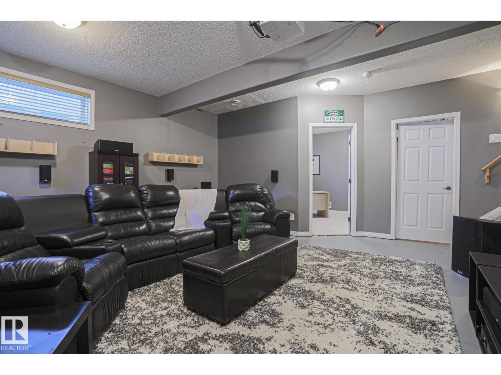 17468 89 ST NW - 42
