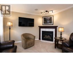 Living room - 2400 Stirling Cres, Courtenay, BC V9N9W6 Photo 16