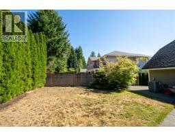 2400 Stirling Cres, Courtenay, BC V9N9W6 Photo 36