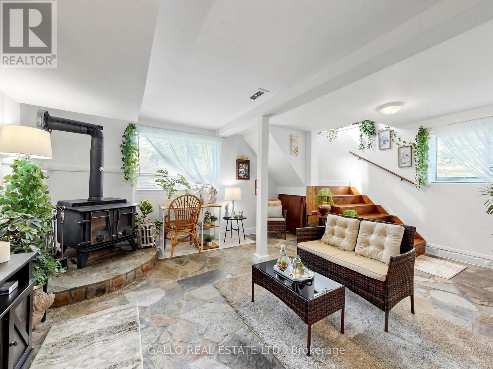 68 VALLEY ROAD - 15