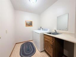 409 Third Street, Neepawa, MB R0J1H0 Photo 28