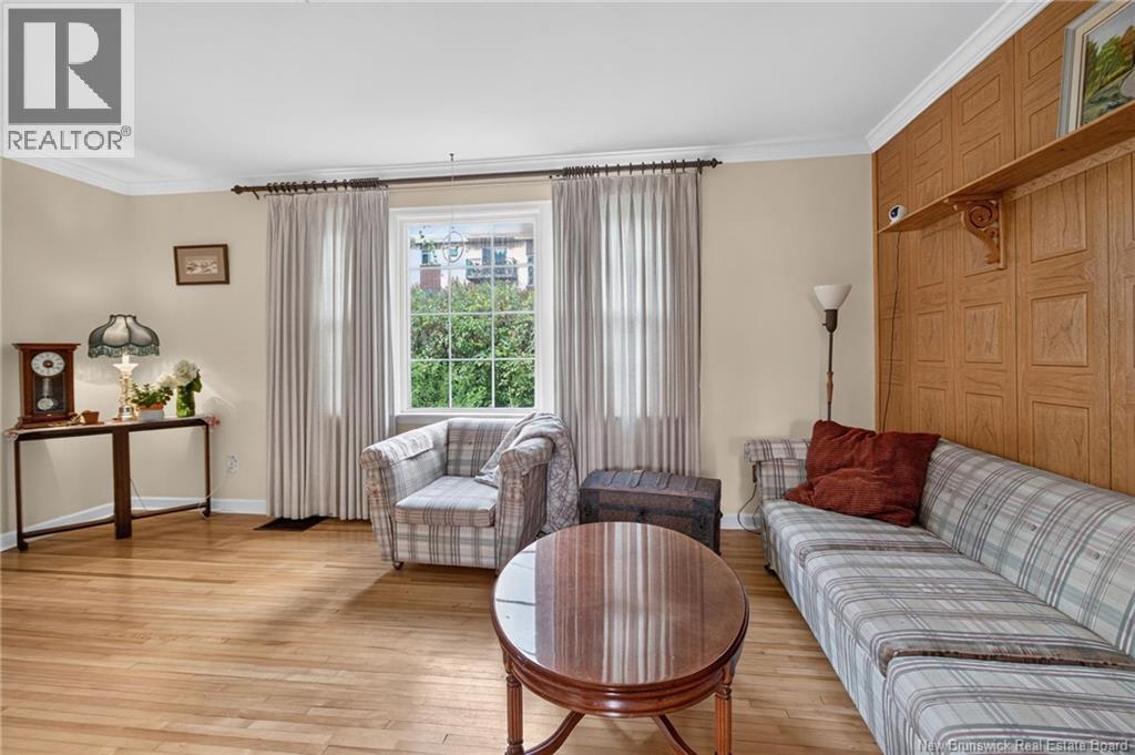 210 Blythwood Avenue - Image 13