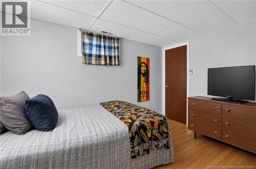 210 Blythwood Avenue - Image 24
