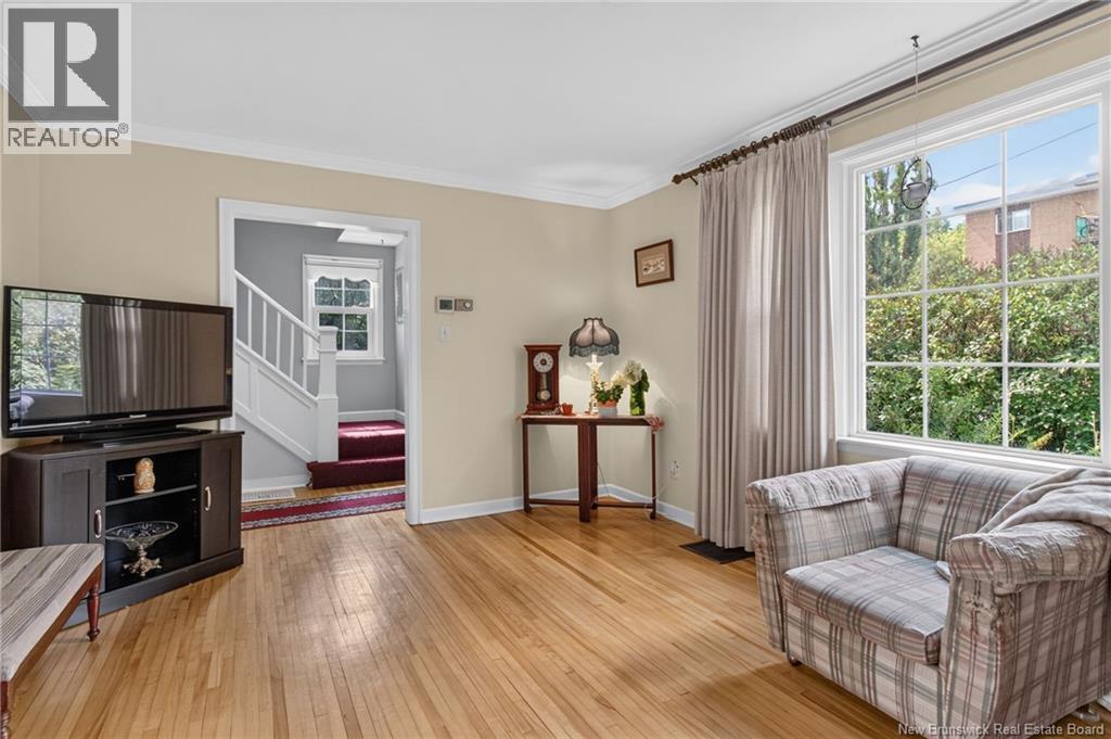210 Blythwood Avenue - Image 7
