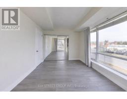 Th07 - 25 Singer Court, Toronto, ON M2K0B3 Photo 11