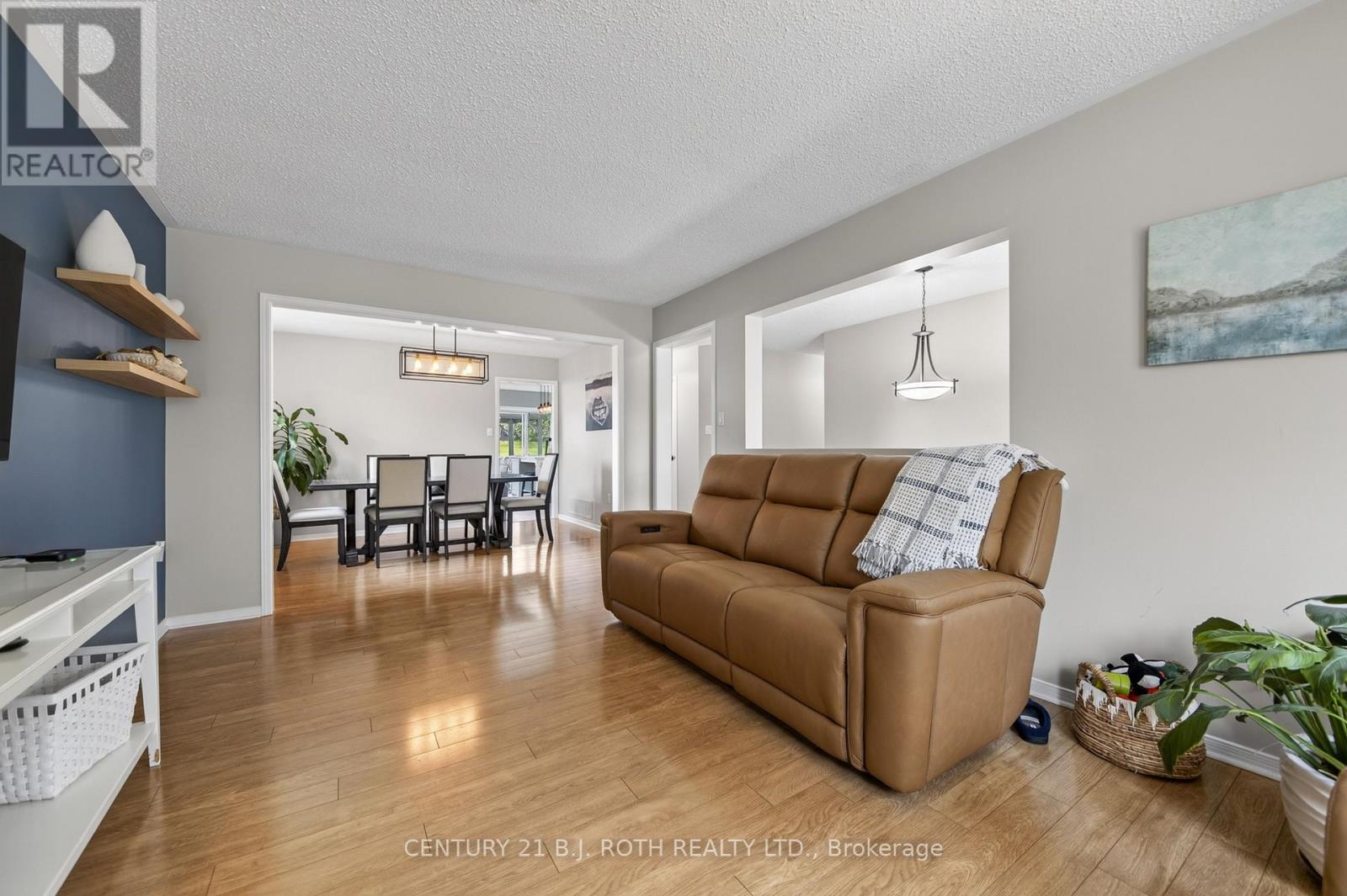 23 CARTER CRESCENT - 9