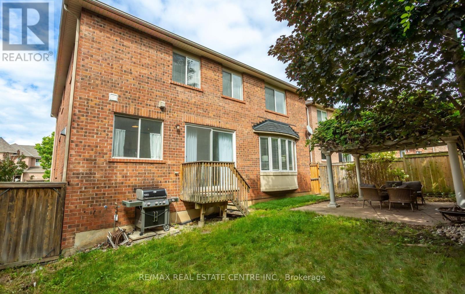54 APPLE BLOSSOM CRESCENT - 46