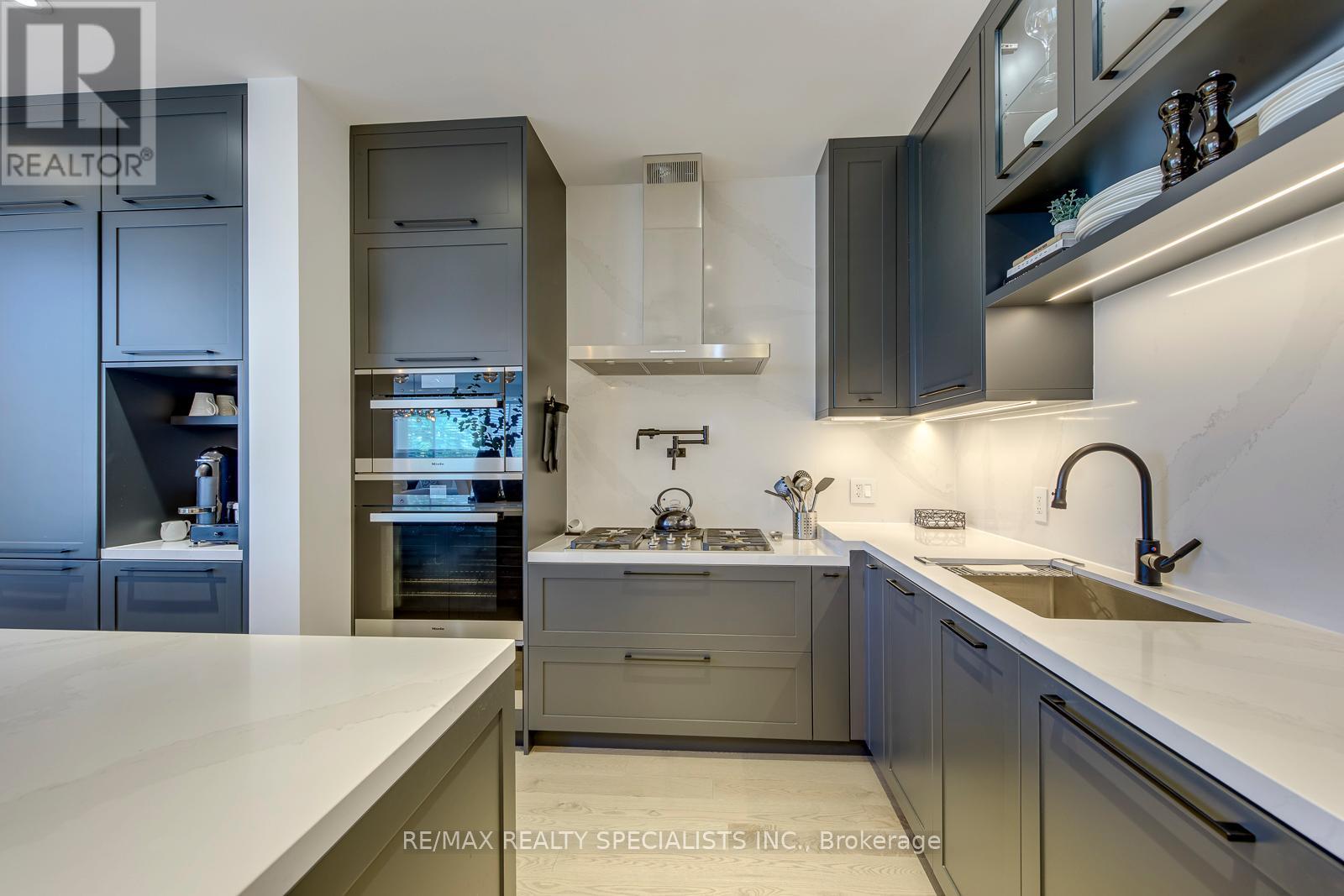 #304 55 PORT STREET - Image 9