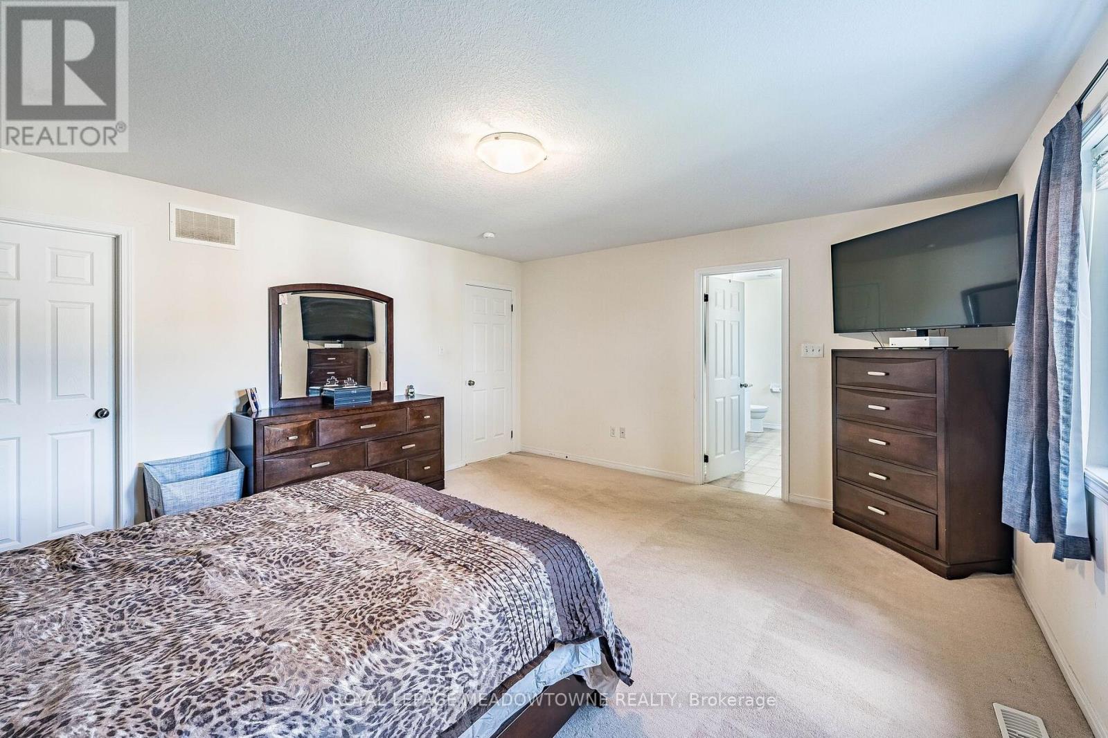 157 POWELL ROAD - 27