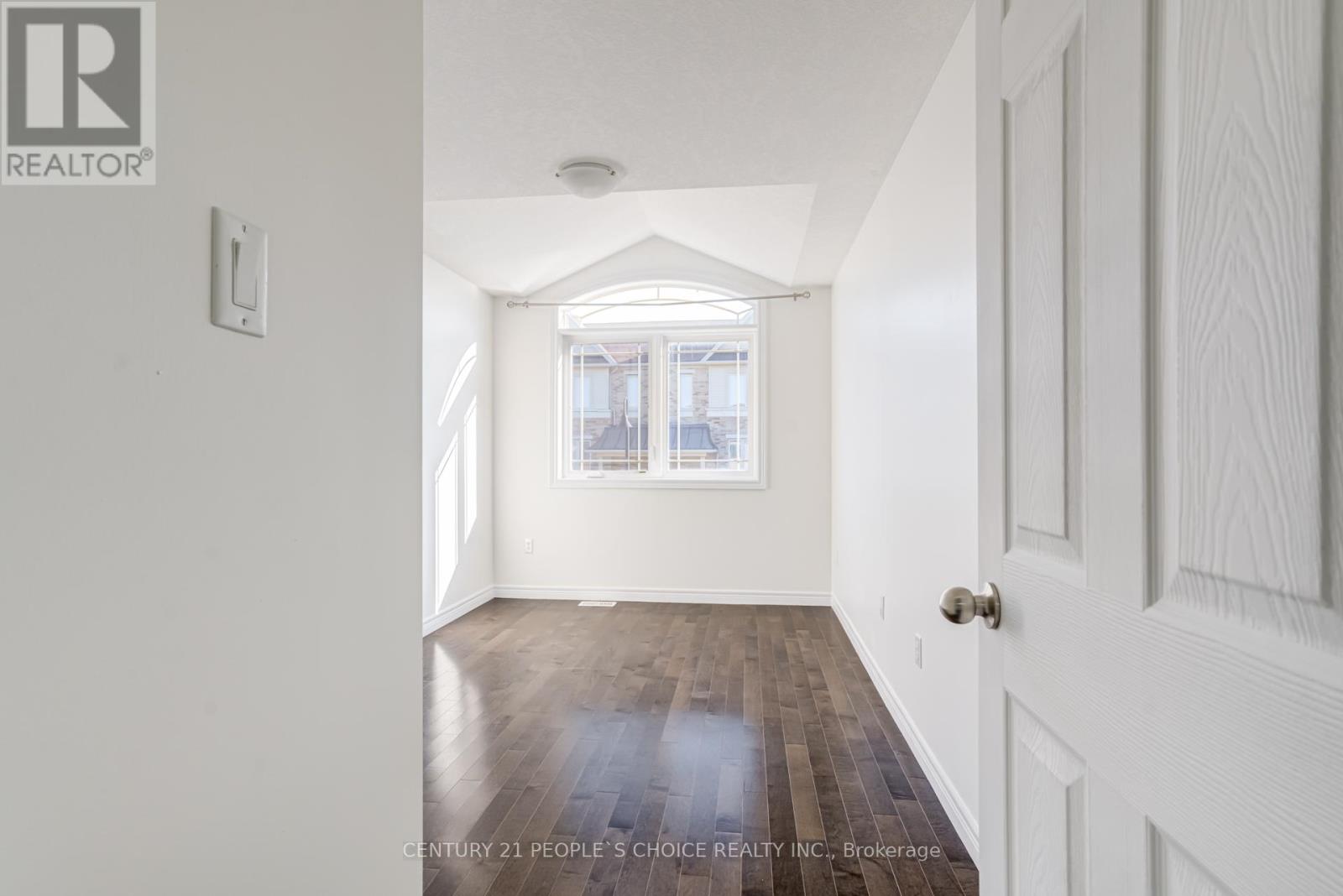 #15 66 EASTVIEW ROAD - 26