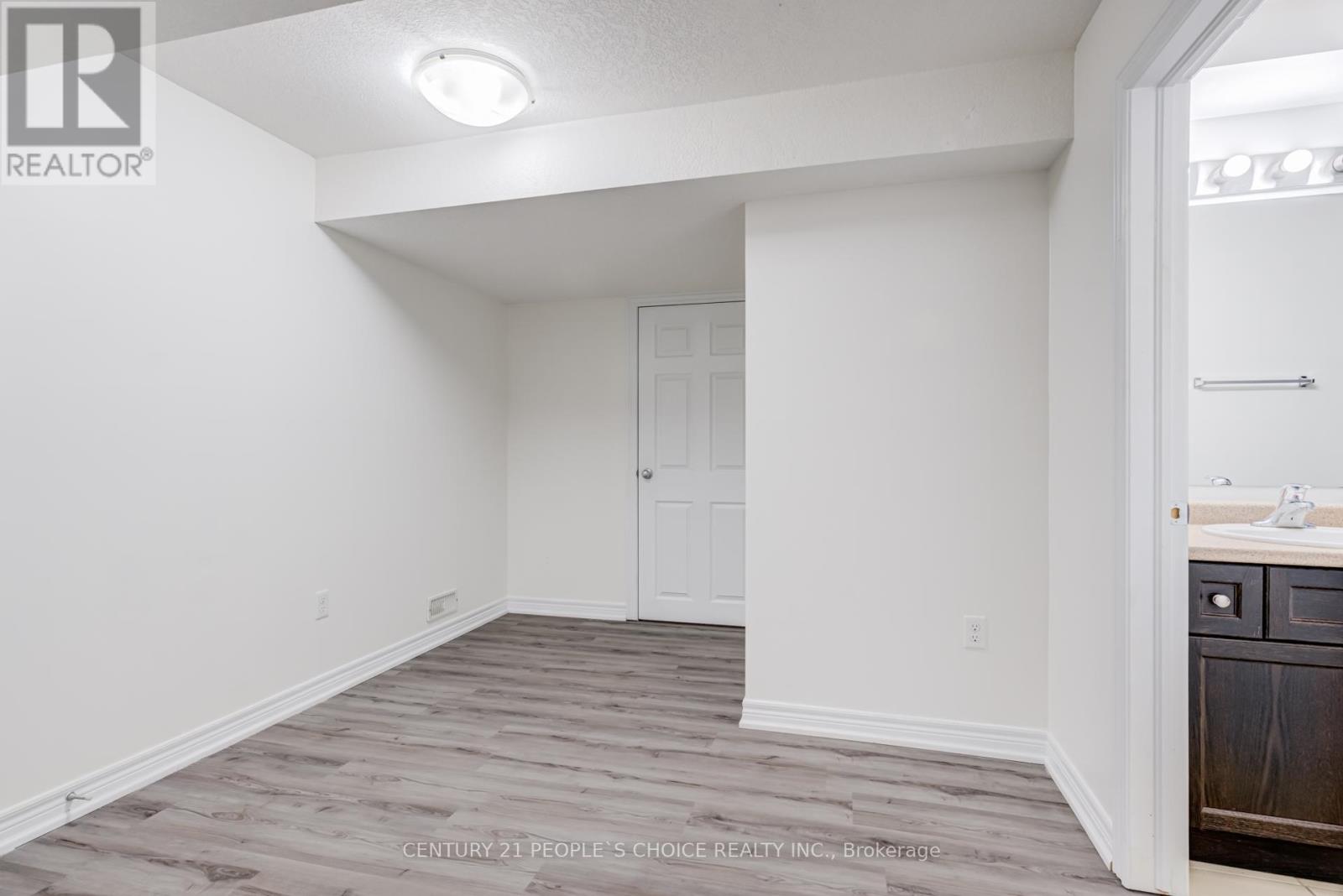#15 66 EASTVIEW ROAD - 36
