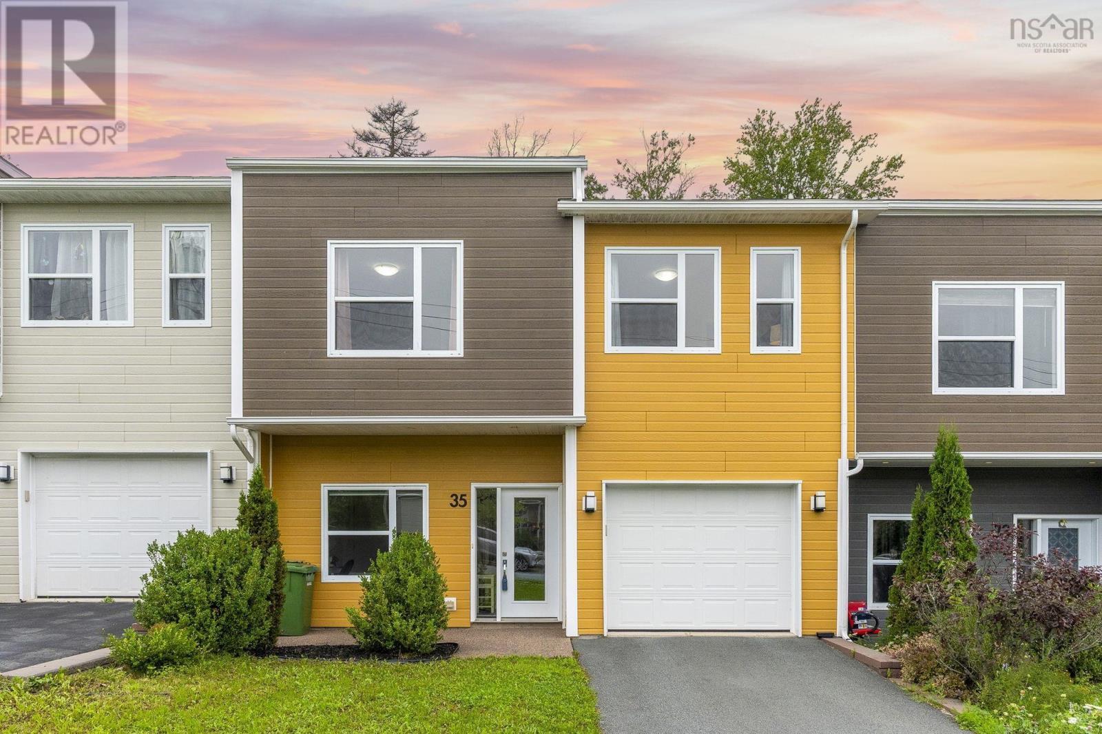 35 Crossfield Ridge - 1