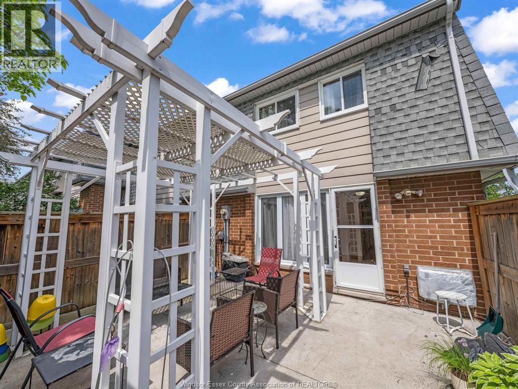 6701 Rose-ville Garden DRIVE - 37