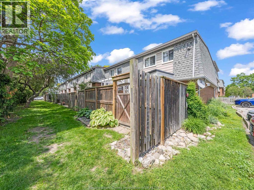 6701 Rose-ville Garden DRIVE - 4