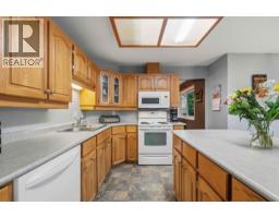 22950 126 Avenue, Maple Ridge, BC V2X0S7 Photo 11