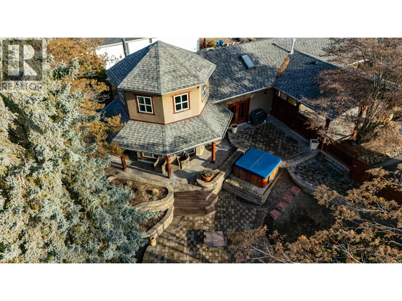 335 MIDDLE BENCH Road, Penticton