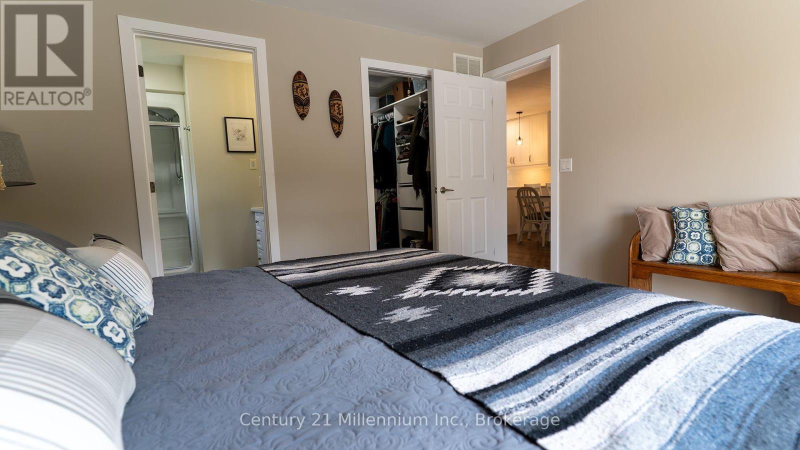 12 ILLINOIS CRESCENT - 23