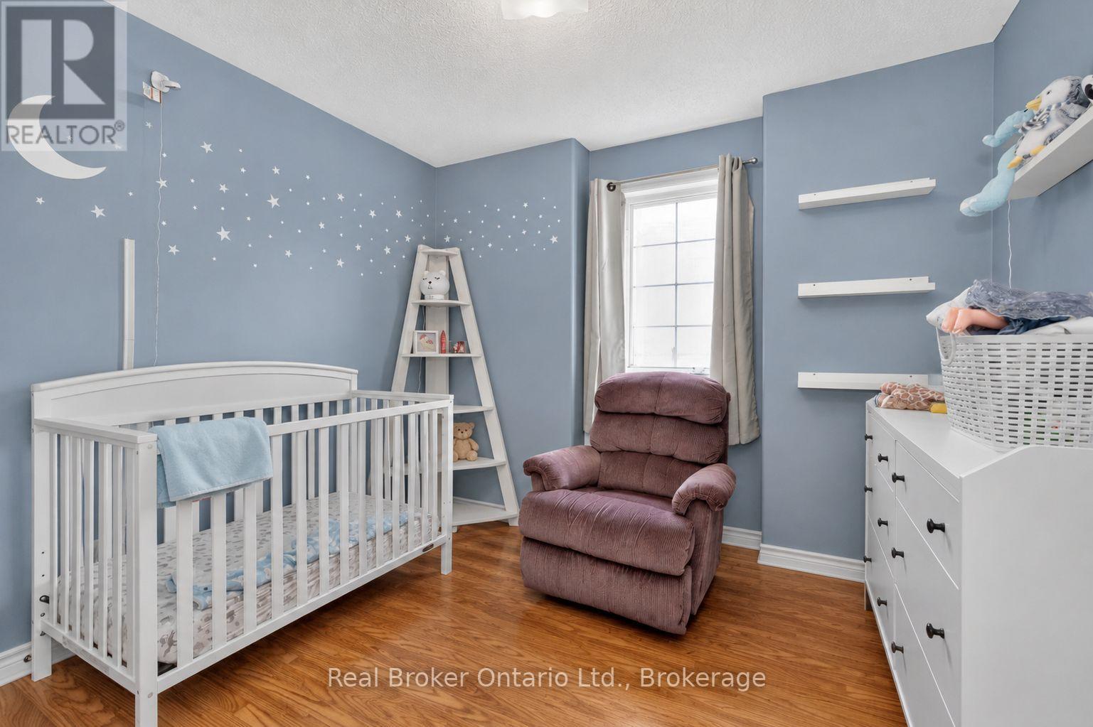 11 CAMPBELL COURT - 9