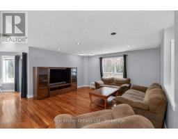 Eating area - 11 Campbell Court, Springwater, ON L0L1V0 Photo 6