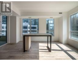 1007 - 108 Peter Street, Toronto, ON M5V2G7 Photo 12