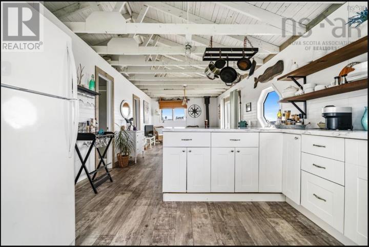83 Red Cliff Drive - Image 13