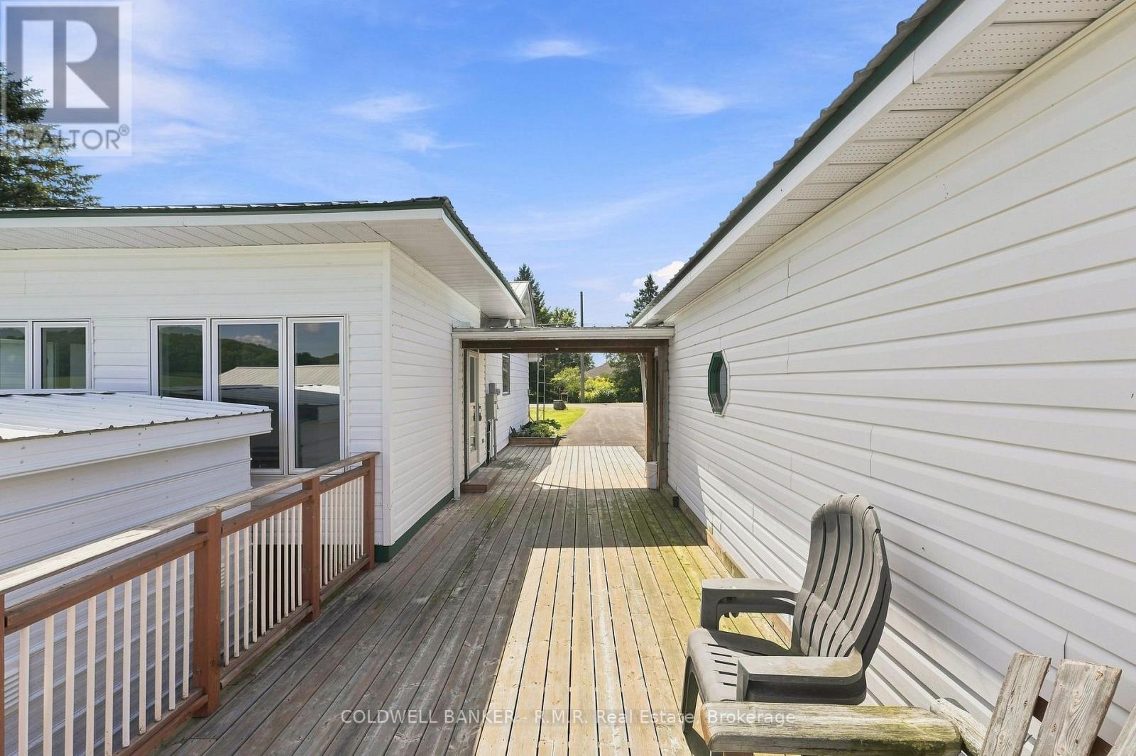 1695 HORSESHOE LAKE ROAD - 28