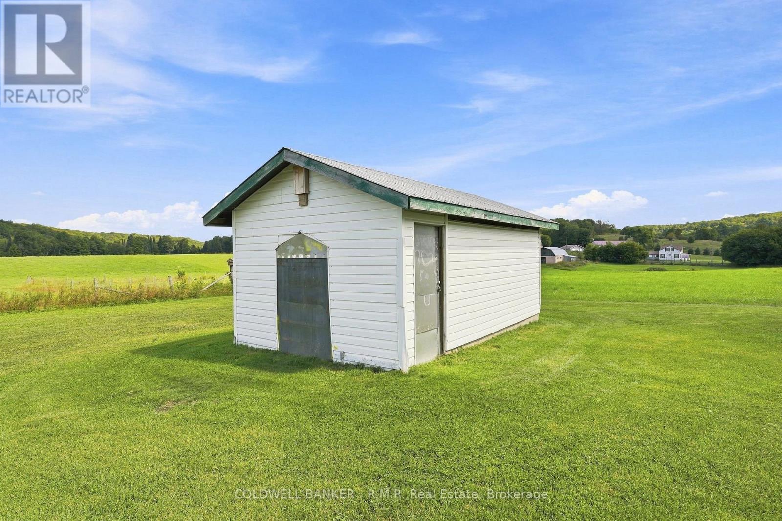 1695 HORSESHOE LAKE ROAD - Image 31