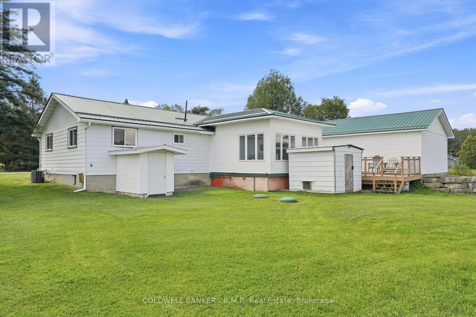 1695 HORSESHOE LAKE ROAD - 32