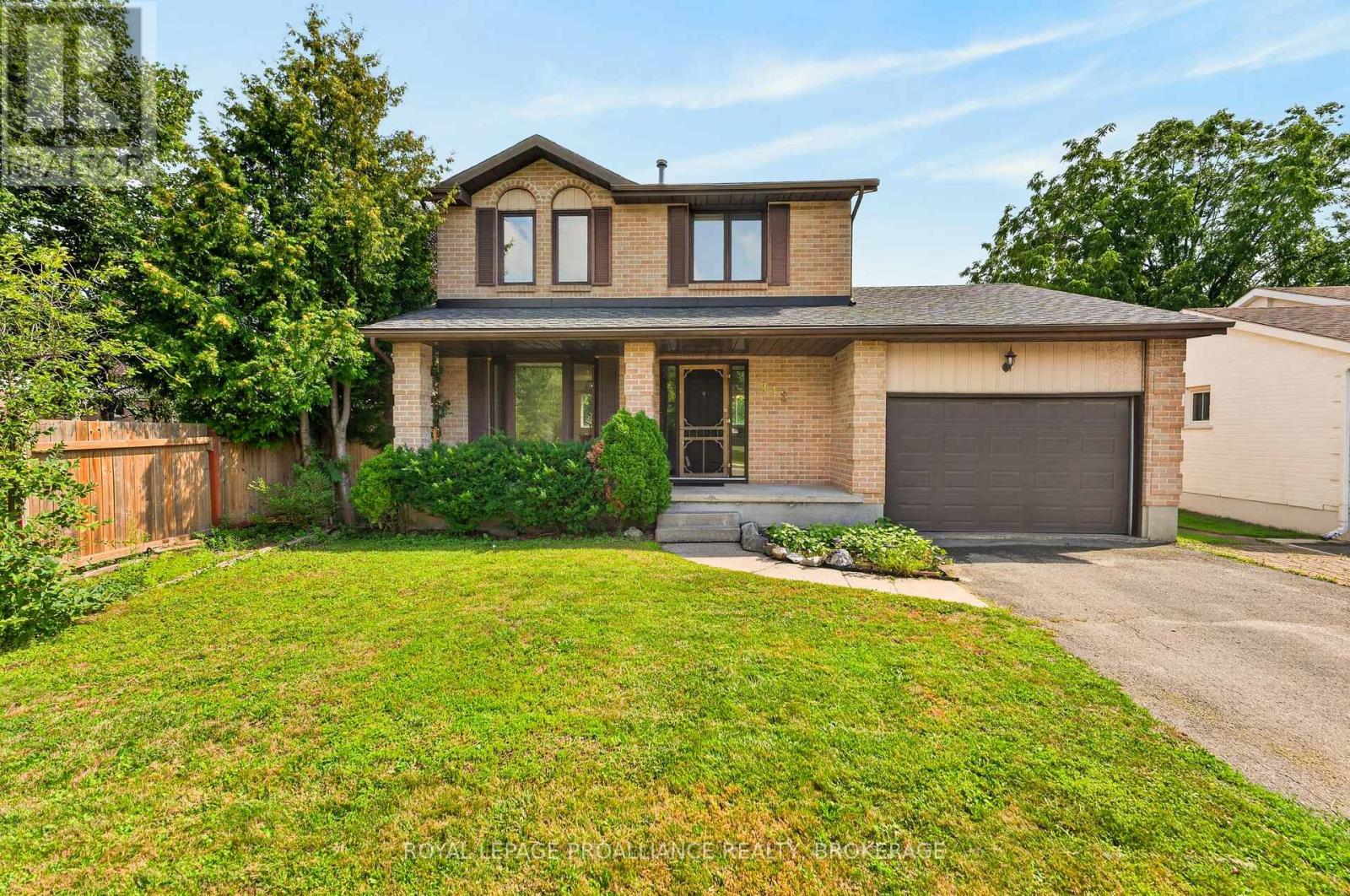 812 LANCASTER DRIVE - 1