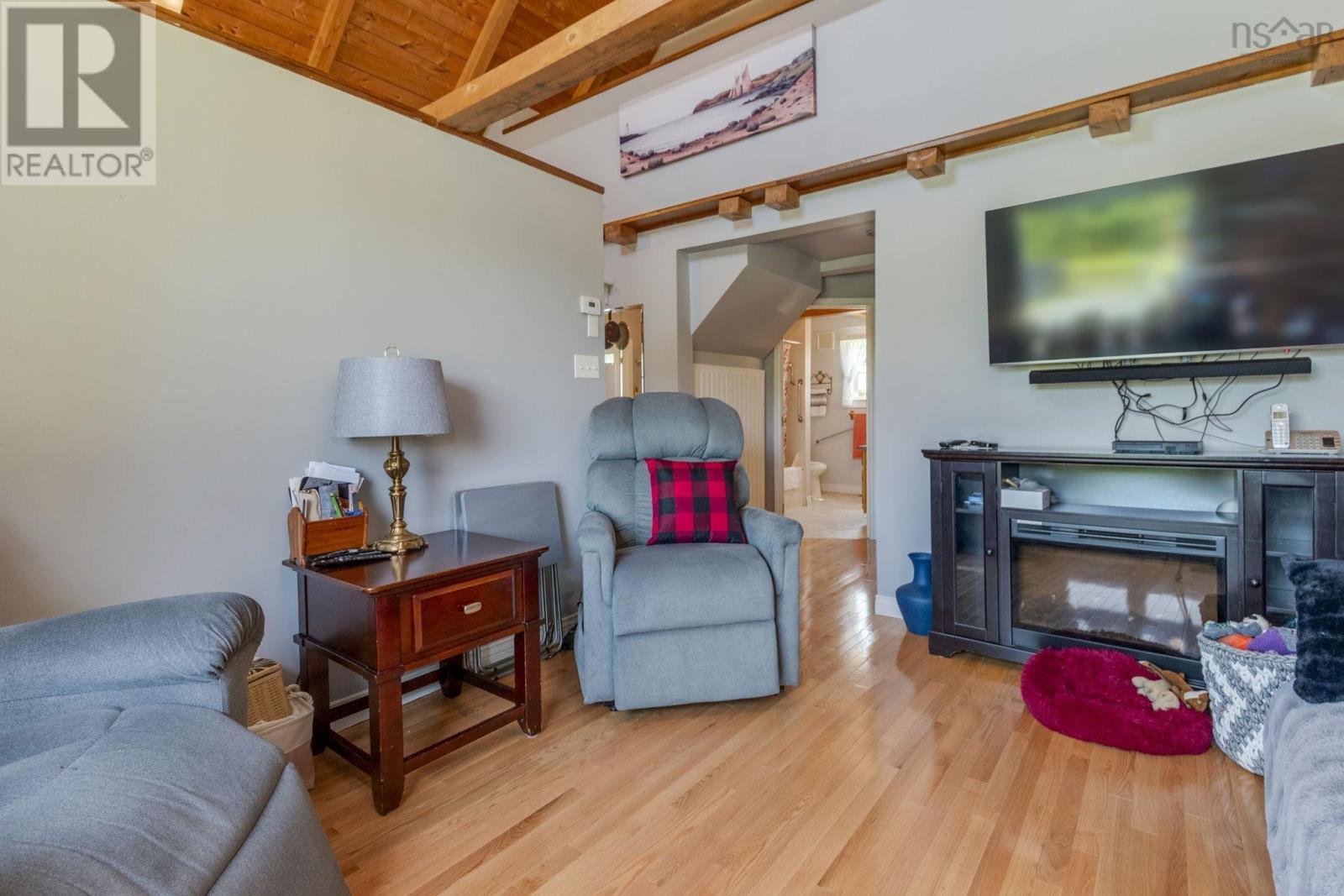 1492 GLEN ROAD - Image 22