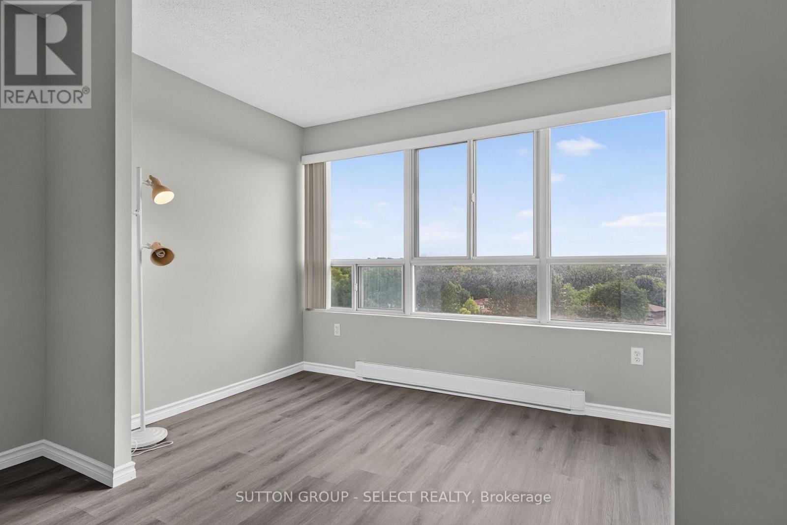 #612 600 GRENFELL DRIVE - Image 8