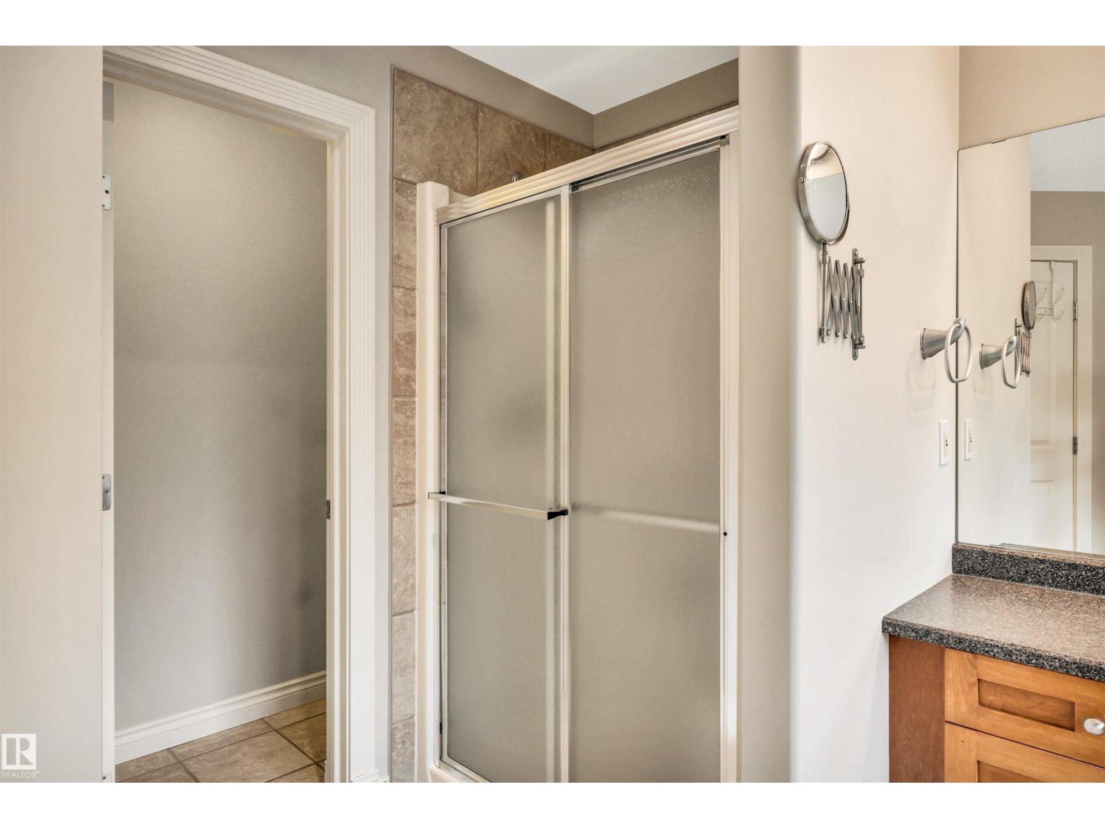 26 EASTPARK DR - 39