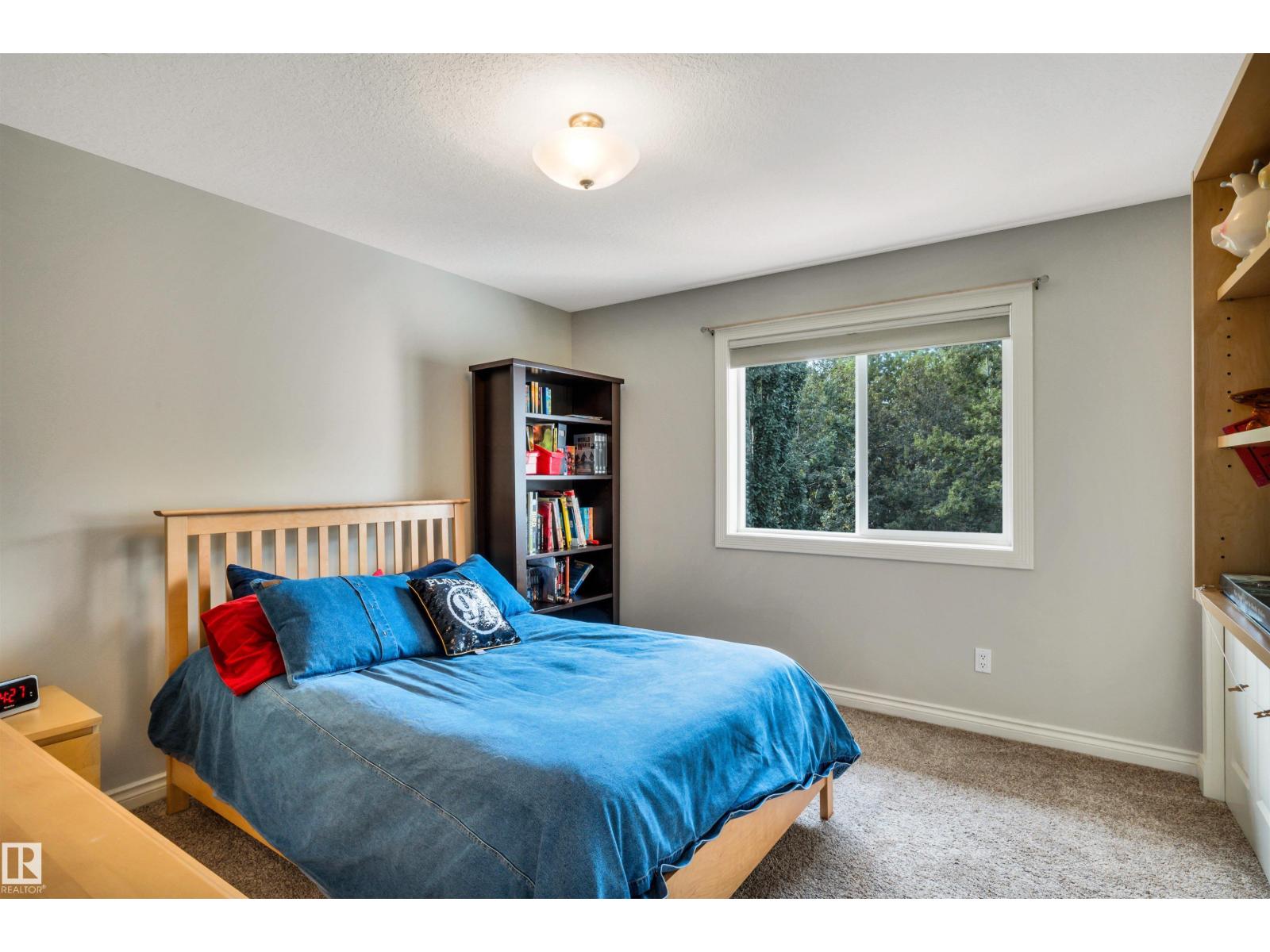 26 EASTPARK DR - 42