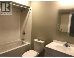 102 B Elmbank Trail, Kitchener, ON N2R0H1 Photo 7